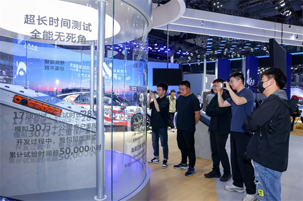 从 “造车” 到 “造生态”，上汽大众车展亮出科技品质组合拳